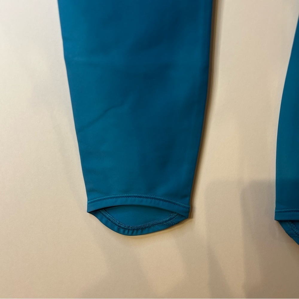 *NWT* Athleta Pacesetter 7/8 Tights in Teal Blue, Size XS Leggings - Picture 12 of 16